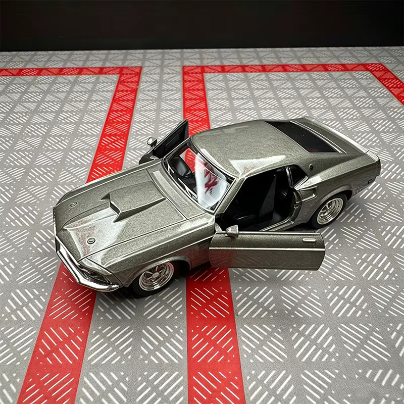 MAKEDA Ford Mustang Boss 429 1969 Modellauto, 1:36, aus Legierung, mit Sound und Licht - Bild 1