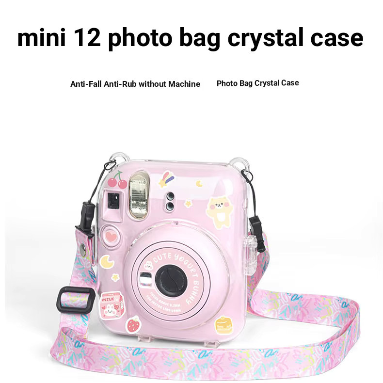Fujifilm Instax Mini 12 Kameratasche in Lila, transparente Schutzhülle mit Fotoaufbewahrung, Kameraständer und DIY-Aufkleber-Sets - Bild 1