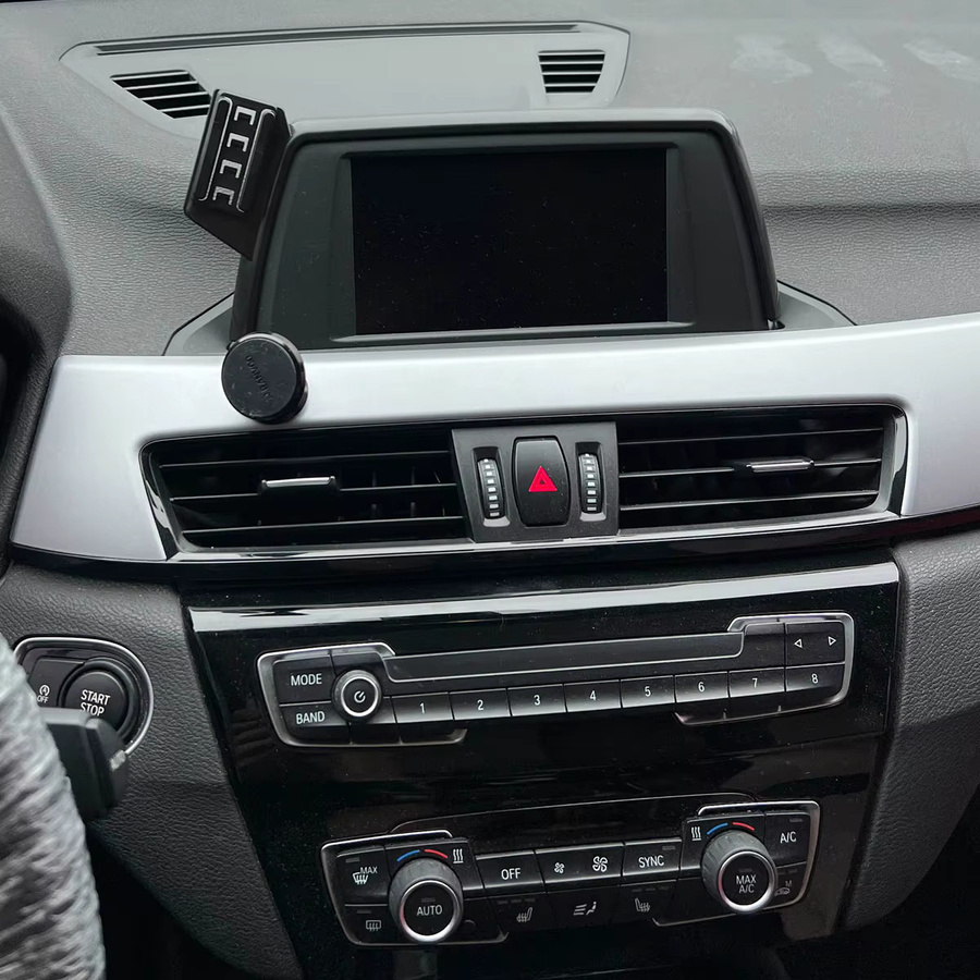 Magnetische MagSafe Autotelefonhalterung mit kabellosem Laden für BMW X1 F48 F49 und X2 F39 in Schwarz - Bild 2