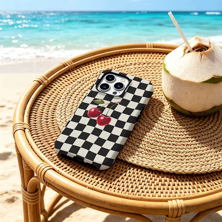 CaseChic Schutzhülle mit MagSafe Kompatibilität und mattem Bumper im Cherry Checker Design für iPhone 17 16 15 14 13 Pro Max Plus, Stoßfest, Hartes PC, Mehrfarbig - Bild 4