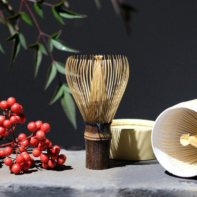 Aihogard Japanisches Matcha-Teeservice aus Bambus in Lila, Weiß und Beige mit Rührbürste und Chasen-Teebesen - Bild 1