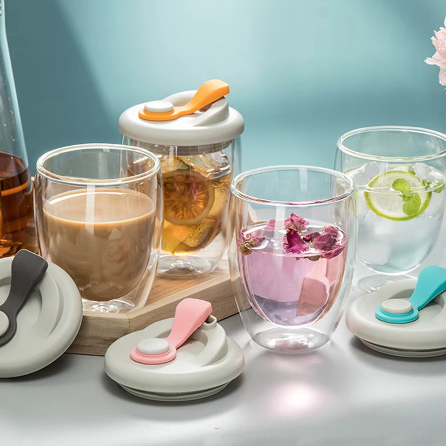 Dinkware Tragbarer Doppelwandiger Glasbecher mit auslaufsicherem Deckel, Transparent und Grau - Bild 2