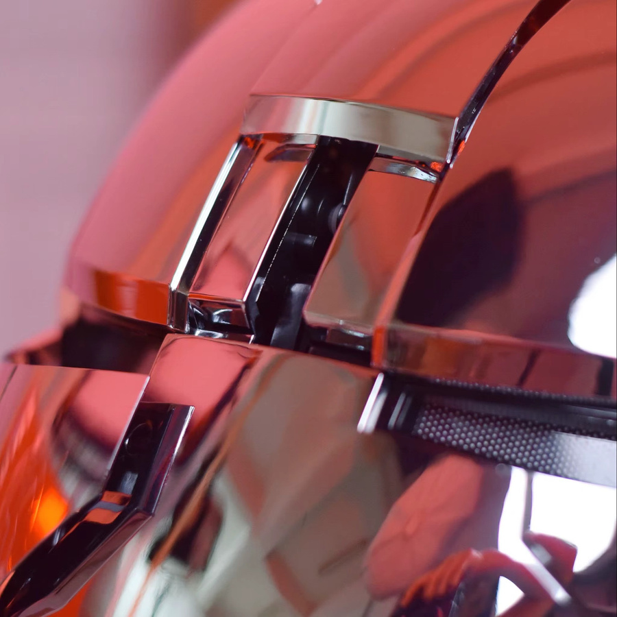 Bandai Marvel Iron Man Helm Cosplay, Modellspielzeug, mit Licht und Sprachsteuerung - Bild 5