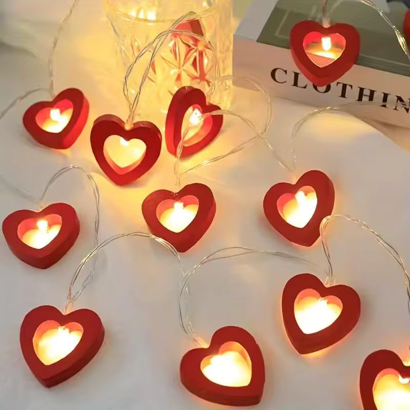 ZQNYCY LED Lichterkette aus Holz mit roten Herzen, 10 LED, warmweiß, batteriebetrieben - Bild 2