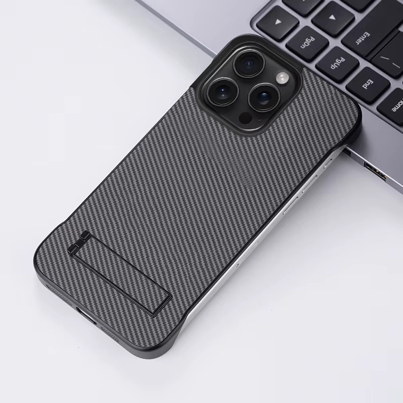 LYYDFUMAN Schutzhülle mit Kohlefaser-Textur und rahmenlosem Ständer für iPhone 17 Air 16E 16 15 14 13 12 Pro Max Plus, Farbe: Schwarz - Bild 2