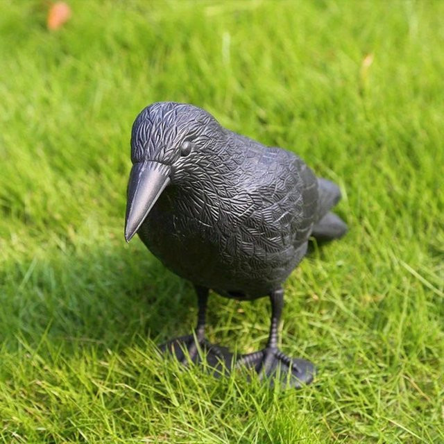 Dekorative Krähe von HaiKouLiJinHaiKeJiYouXianGongSi in Schwarz als Halloween-Dekoration und Vogelschutz für den Garten - Bild 1