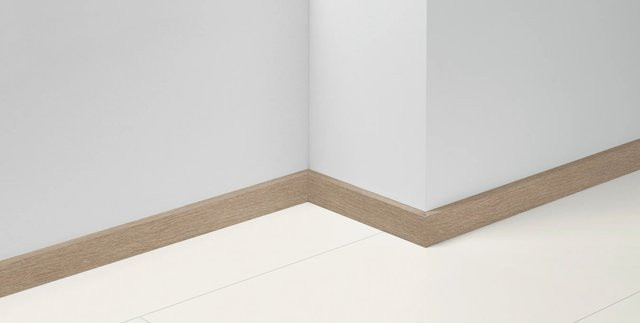 Parador Sockelleiste SL 5 Wasserfest Eiche Braun, H: 50 mm, B: 16 mm, L: 2.200 mm - Bild 1