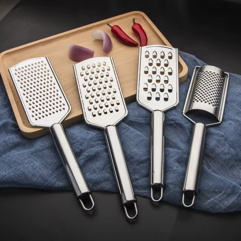 PDQ Käsereibe aus Edelstahl in Silber für Käse, Ingwer, Gemüse und Zitronen mit feiner Reibefläche - Bild 3