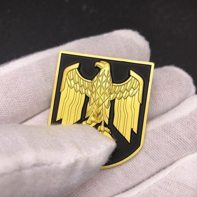 Metalladler-Brosche, Deutsche Medaille, Gold - Bild 1