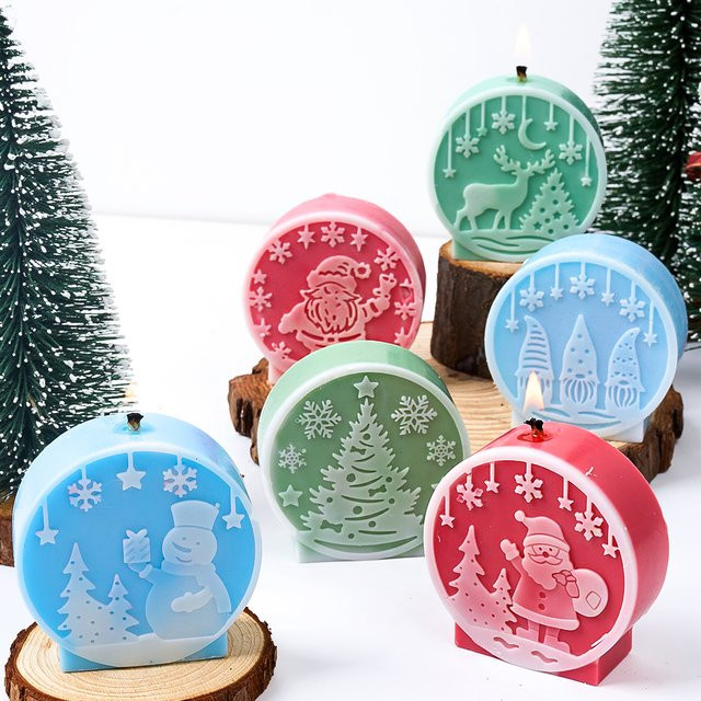 UDOCOOL Silikonform für DIY Weihnachts-Duftkerzen mit Kristallkugel, Weihnachtsbaum, Schneemann und Elch Mustern - Bild 1