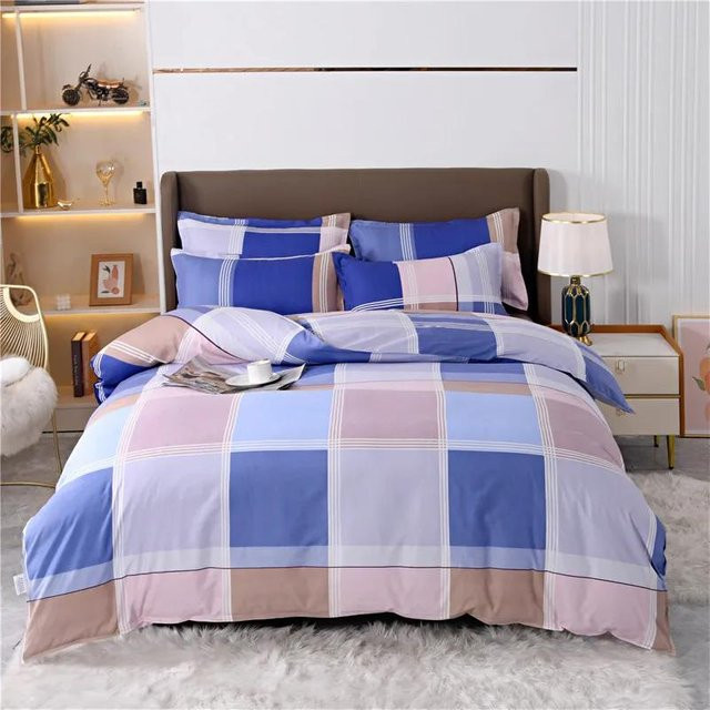Wendebares Erdbeer-Bettwäscheset von Your Warm Home in Rosa und Blau mit Bettbezug und 2 Kissenbezügen, B/H: 200 x 230 cm, Kissenbezüge: 50 x 70 cm - Bild 1