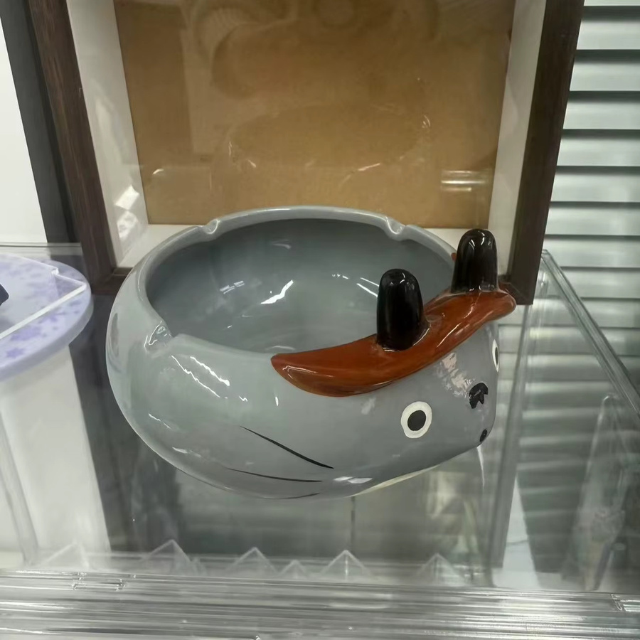 Niedriger Keramik Aschenbecher im Cartoon Tier Design als dekorative Aufbewahrung für deinen Schreibtisch, Grau - Bild 3