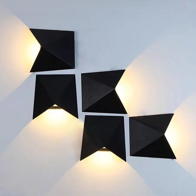 Feiyunlux Moderne LED Wandleuchte aus Aluminium in Schwarz oder Weiß mit Warmweißem Licht, Wasserdichte Außenleuchte für Außenbereich und Schlafzimmer - Bild 1