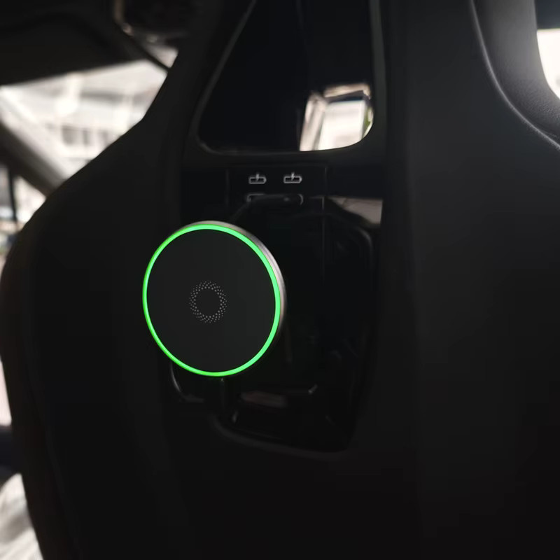 AOSRRUN Magnetische Wireless Ladestation und Smartphone Halterung für BMW iX, X5, X6, X7, 5er, 7er, i5 und X3 in Schwarz - Bild 3