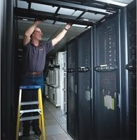 APC Schneider Electric Critical Power & Cooling Services Onsite Warranty Extension für UPS 20 W, 1 Jahr, Vor-Ort-Service während der Geschäftszeiten mit Reaktionszeit am nächsten Arbeitstag - Bild 1