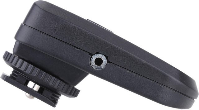Andoer Kabelloses Fernblitzauslöser-Set in Schwarz mit 1 Sender, 3 Empfängern und Synchronkabel für Canon, Nikon, Sigma, Olympus und Pentax - Bild 1