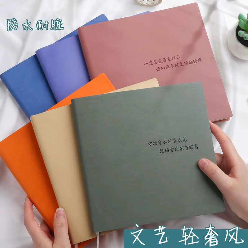 Quadratisches Notizbuch mit kariertem Muster in Blau, Softcover für Schule und Studium - Bild 2