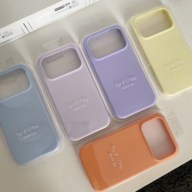 Stoßfeste Flüssigsilikon-Hülle für Apple iPhone 17 Pro Max, 16, 15, 14, 13 Plus in Candy-Farben mit weichem Hautgefühl und Bumper-Schutz - Bild 1
