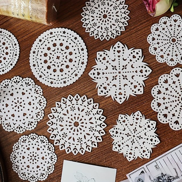 10 Stück Spitzeneffekt Bastelpapier in Weiß für Scrapbooking, Collagen und DIY-Dekorationen - Bild 1