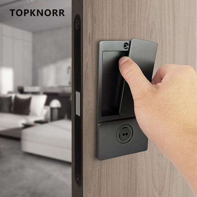 TOP KNORR Magnetischer versenkter Türgriff in Gold und Weiß für moderne Schiebetüren, Grifflose Push-Pull Verriegelung für das Schlafzimmer - Bild 1