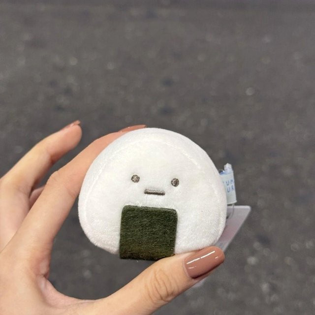 Yiran toy Sumikko Gurashi Onigiri Kastanie, Plüschtier, ab 18 Jahre - Bild 1