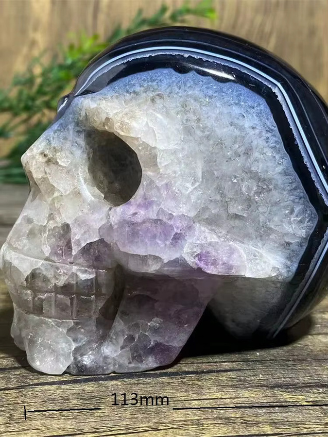 DriB Schwarzer Achat Schädel aus Naturstein als handgeschnitzte Heilstein-Dekoration für dein Zuhause - Bild 3