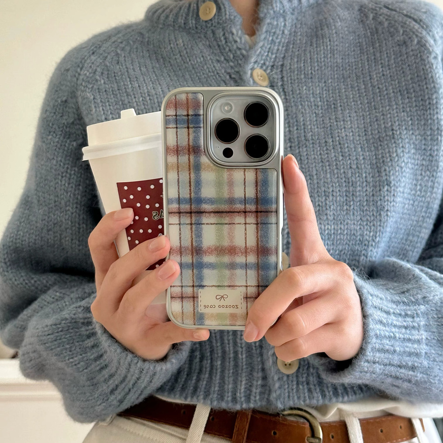 Plüsch-Karierte Handyhülle für Apple iPhone 17, 16, 15, 14 und 13 Pro Max in Multicolour - Bild 4