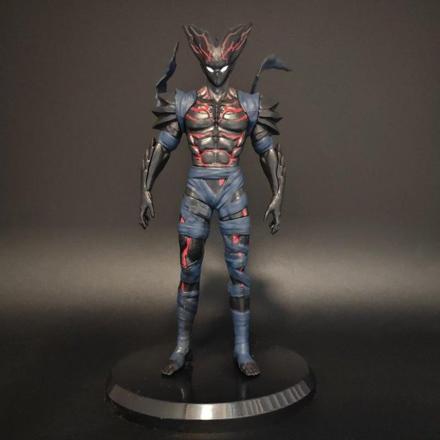 One Punch Man Garou Anime Figur, Statisches Modell, ab 14 Jahren - Bild 1