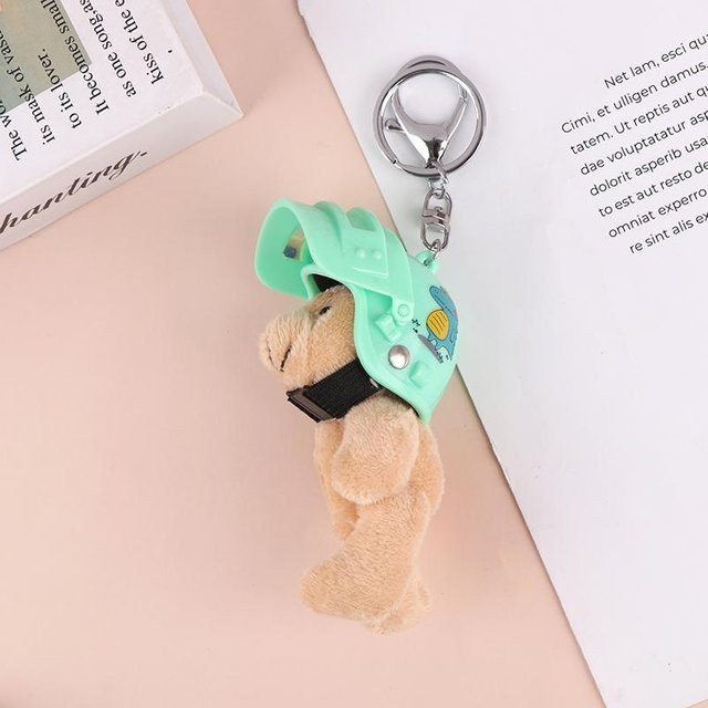 Schlüsselanhänger behelmter Bär Plüsch, Unisex - Bild 1
