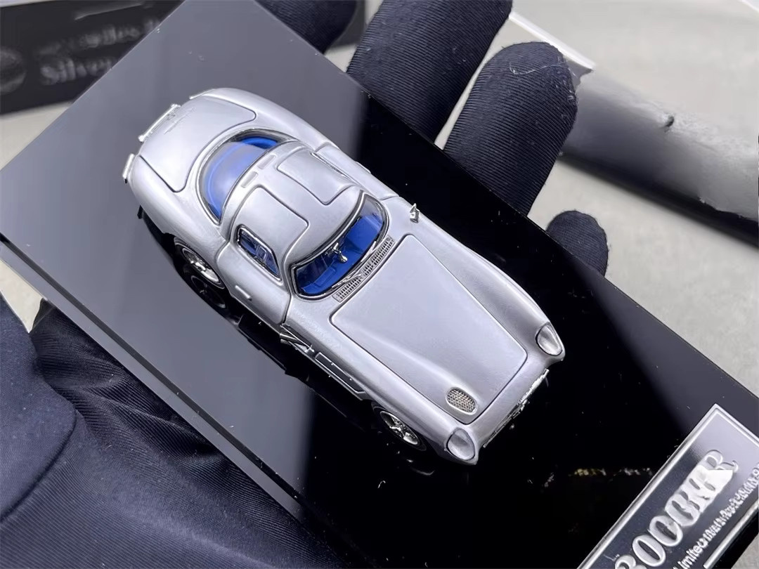 YS SL-Klasse Mk1 300 SLR 1955 Uhlenhaut Coupé, Modellauto, 1:64, Silber - Bild 2