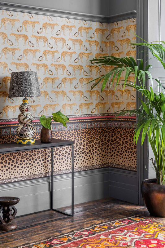Cole & Son Tapete Zulu Border in Orange mit Animal Print und ethnischem Muster - Bild 2