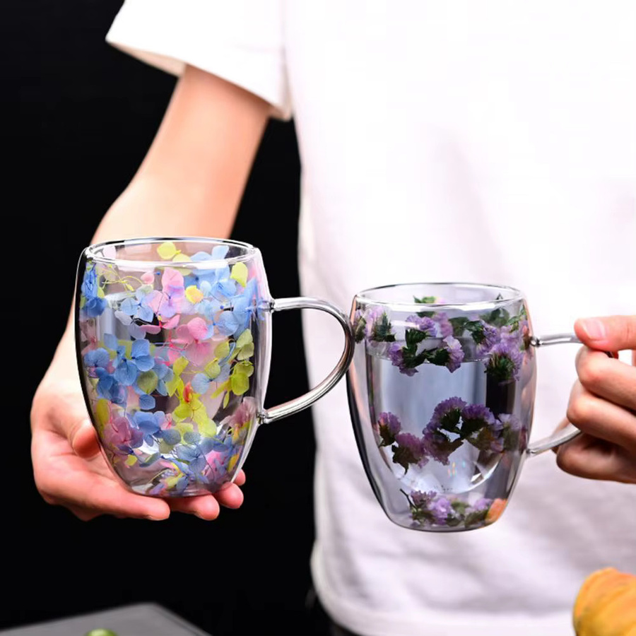 Doppelwandige Kaffeetasse aus Hochborosilikatglas von BLUELANS mit buntem Blütenblatt-Design, 350 ml - Bild 4