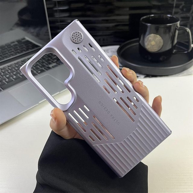 Stoßfeste Handyhülle mit Wärmeableitung für Samsung Galaxy S23 Ultra und S24 Ultra in Klingenform aus galvanisiertem Metall und PC, erhältlich in Silber, Gold, Pink und Lila - Bild 1