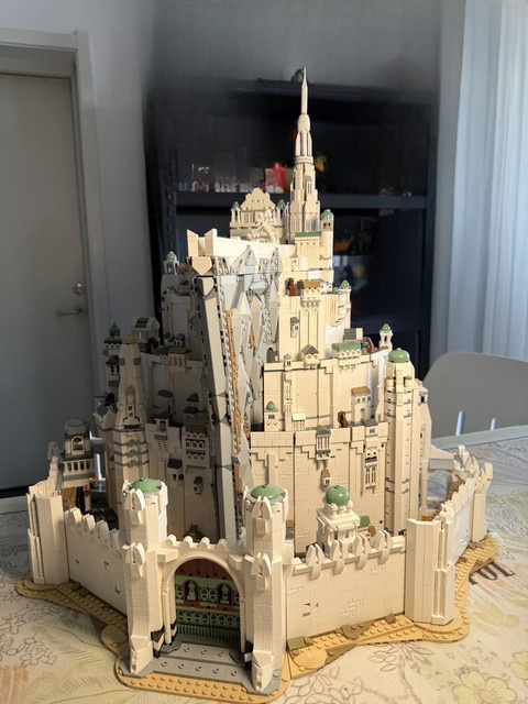 Potdemiel Film-Modell White Castle Deko-Ornament in Weiß für den Schreibtisch - Bild 1