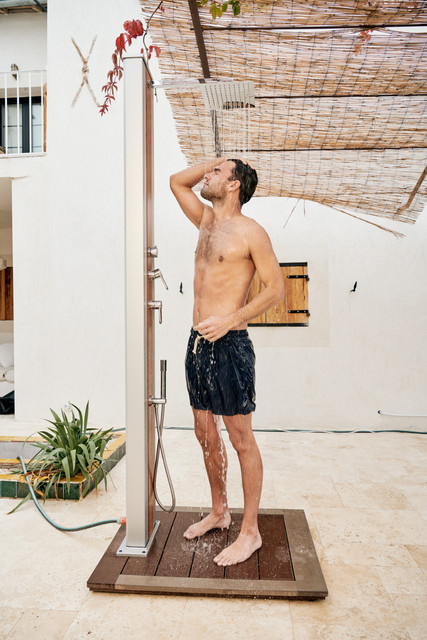 Formidra Hybriddusche Dada Straight Solar-Dusche in Silber und Holz mit 40 l Fassungsvermögen - Bild 1