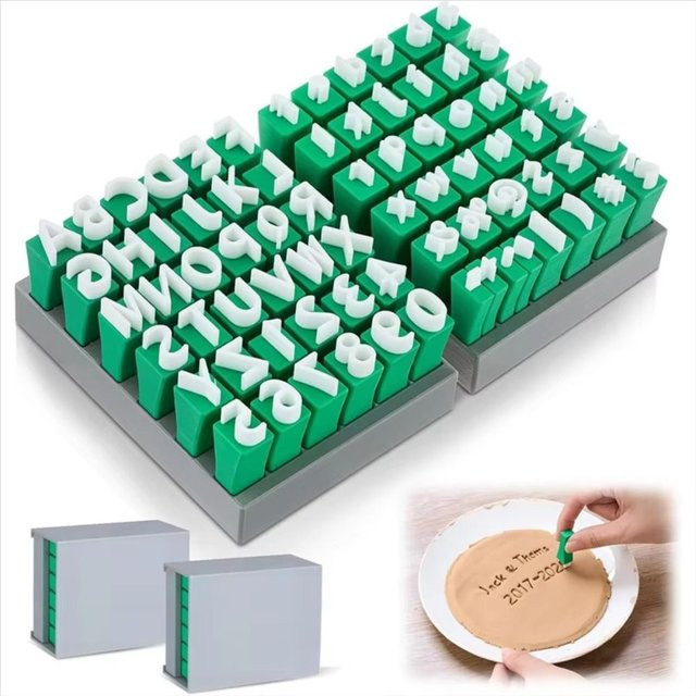 Alphabet-Clay-Stempelset aus Kunststoff für Polymer Clay mit Groß- und Kleinbuchstaben in Grün - Bild 1