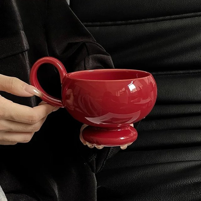 Keramik-Aladdin-Becher mit Henkel in Weiß oder Rot, schlichte Kaffeetasse aus Keramik für Haushalt und Gastronomie - Bild 1