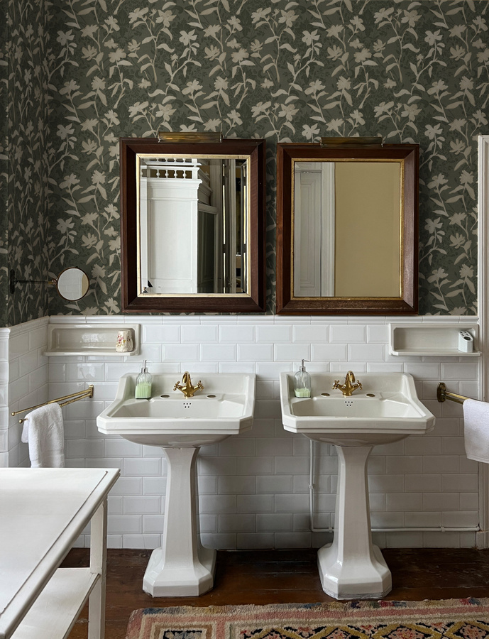 Tres Tintas Tapete Blooming Damask in Weiß und Grau mit Damast-Muster - Bild 1