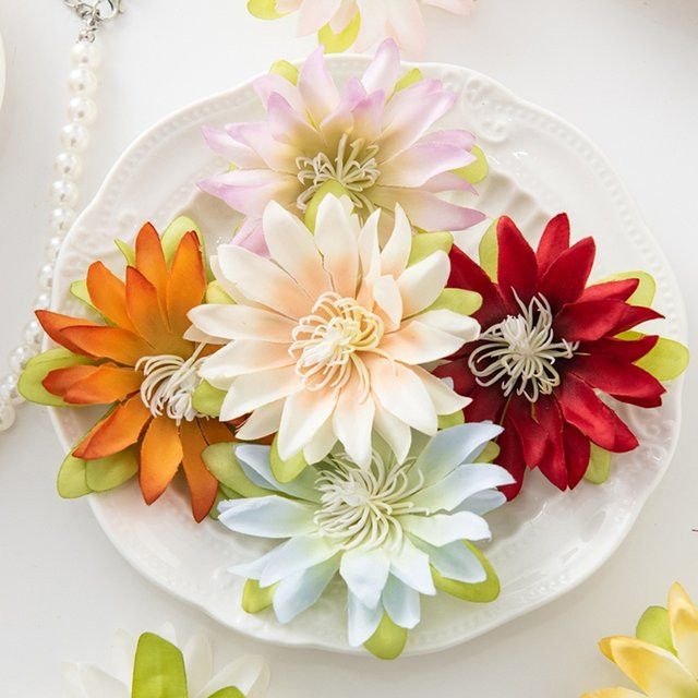 Künstliche Lotusblumen aus Seide in Multicolor für Tischdekoration, Hochzeiten und DIY-Geschenkboxen (50 Stück) - Bild 1