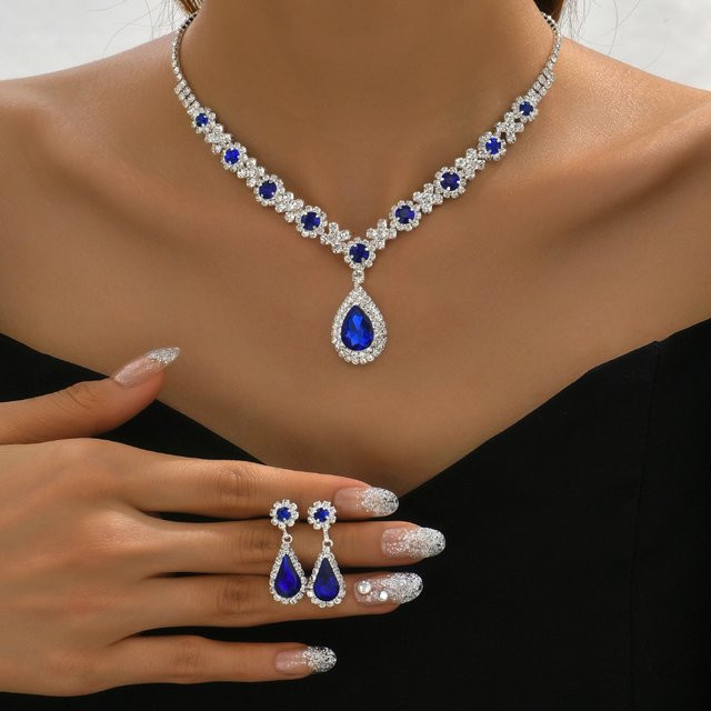 Schmuck-Set 3-teilig, Halskette und Ohrringe, Kristall, Silber, Damen - Bild 1