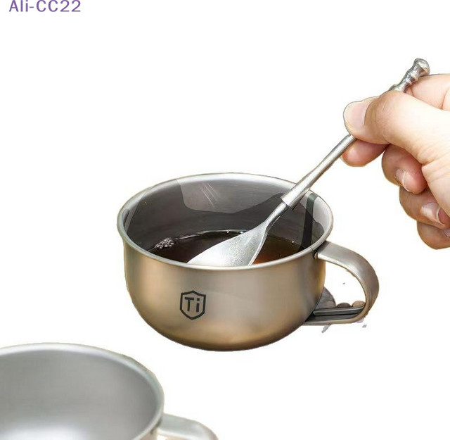 GUOMUZI Tragbarer Camping-Wasserbecher aus Titan in Silber, 220 ml - Bild 1