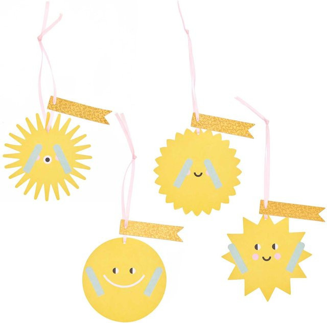 Rico Design Paper Poetry Geschenkanhänger Sonne in Gelb aus Spiegelkarton, 4 Stück - Bild 1