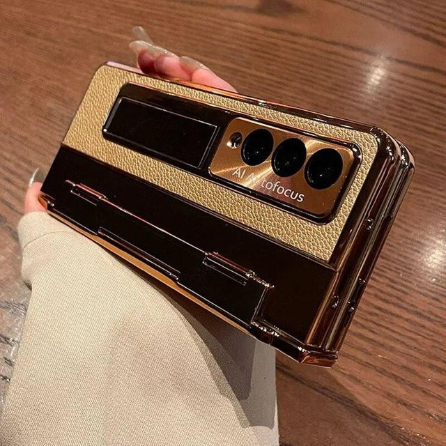 Luxus Leder Hülle mit Displayschutzfolie und Standfunktion für Samsung Galaxy Z Fold 5, Z Fold 4 und Z Fold 3 5G in Gold - Bild 1