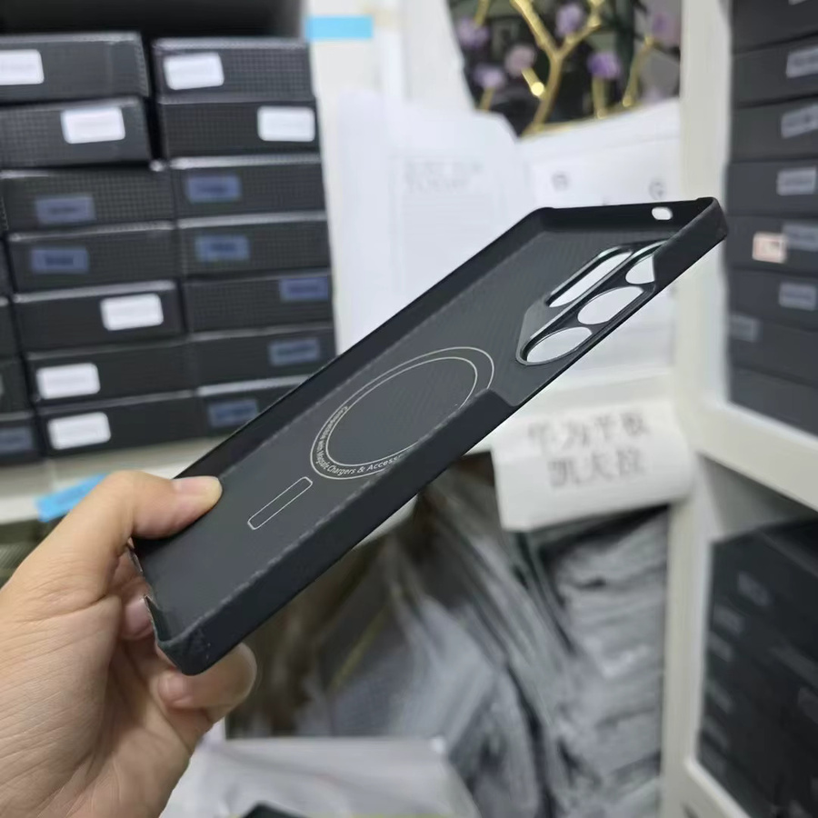 Magnetische Aramid Faser Schutzhülle für Samsung Galaxy S25 Ultra in Schwarz mit MagSafe Kompatibilität aus echtem 600D Carbon - Bild 3