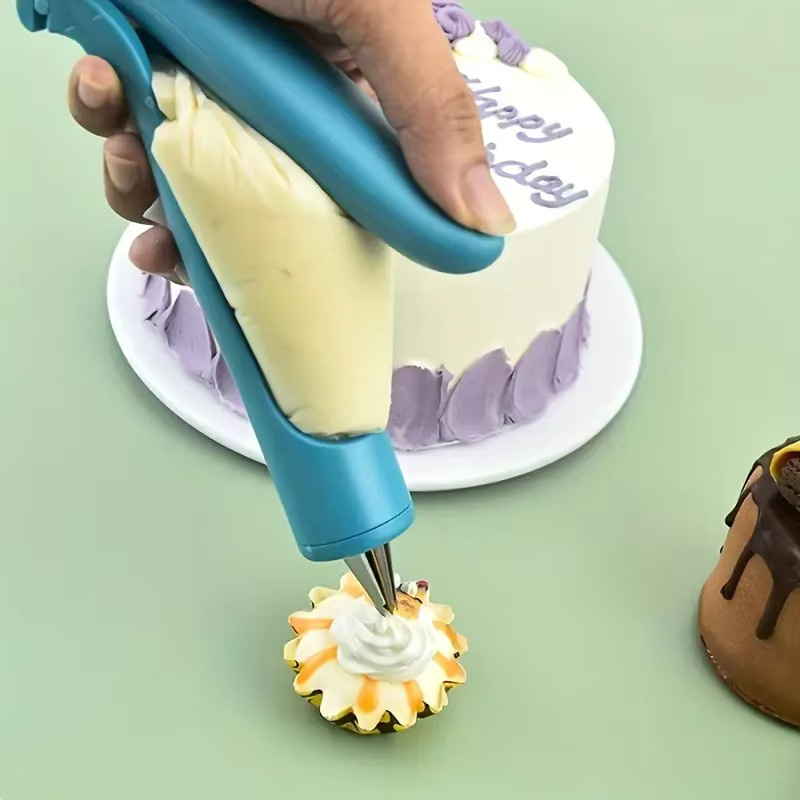 XMSJ Backset mit 107 Teilen bestehend aus Spritzbeuteln und Spritzdüsen zum Dekorieren von Kuchen und Gebäck aus Kunststoff - Bild 2