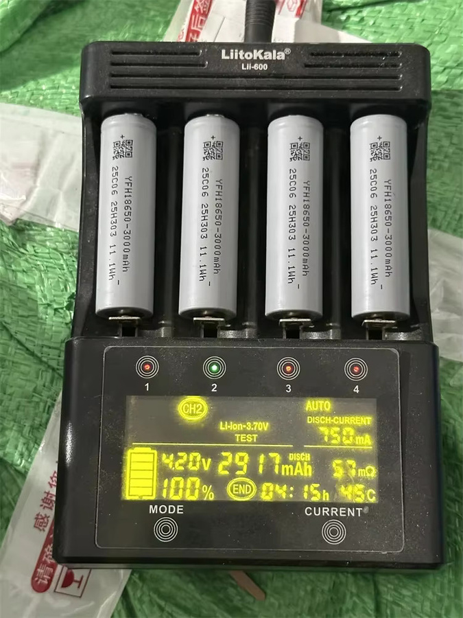 Roza Cinnie Li-Ionen-Akku 18650 mit 3,7 V und 3000 mAh - Bild 4