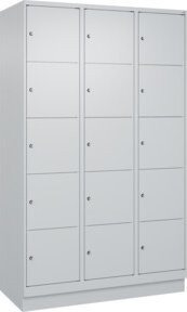 C+P Schließfachschrank Classic PLUS mit Sockel und 3 Abteilen, Farbe Grau, B/T/H: 120 x 50 x 195 cm - Bild 1