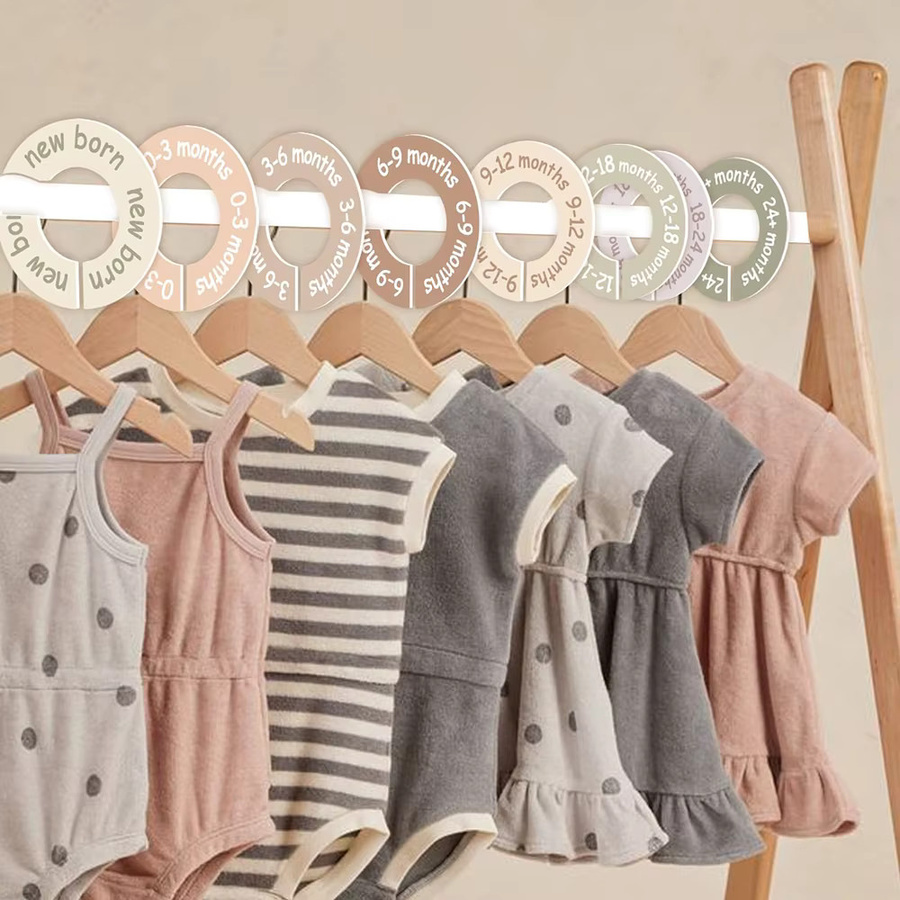 8er Set Kunststoff Baby Kleidung Organizer mit Etiketten für 0-24 Monate zur Sortierung im Kleiderschrank - Bild 2