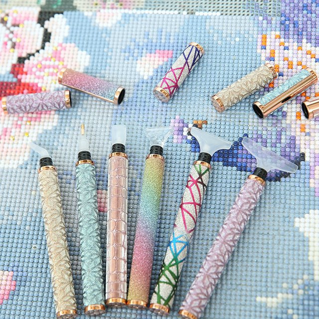 Diamantmalerei-Set mit Kunststoffstift und Multi-Placer-Spitzen für DIY 5D Diamantkunst-Stickerei in Blau und Multicolour - Bild 1