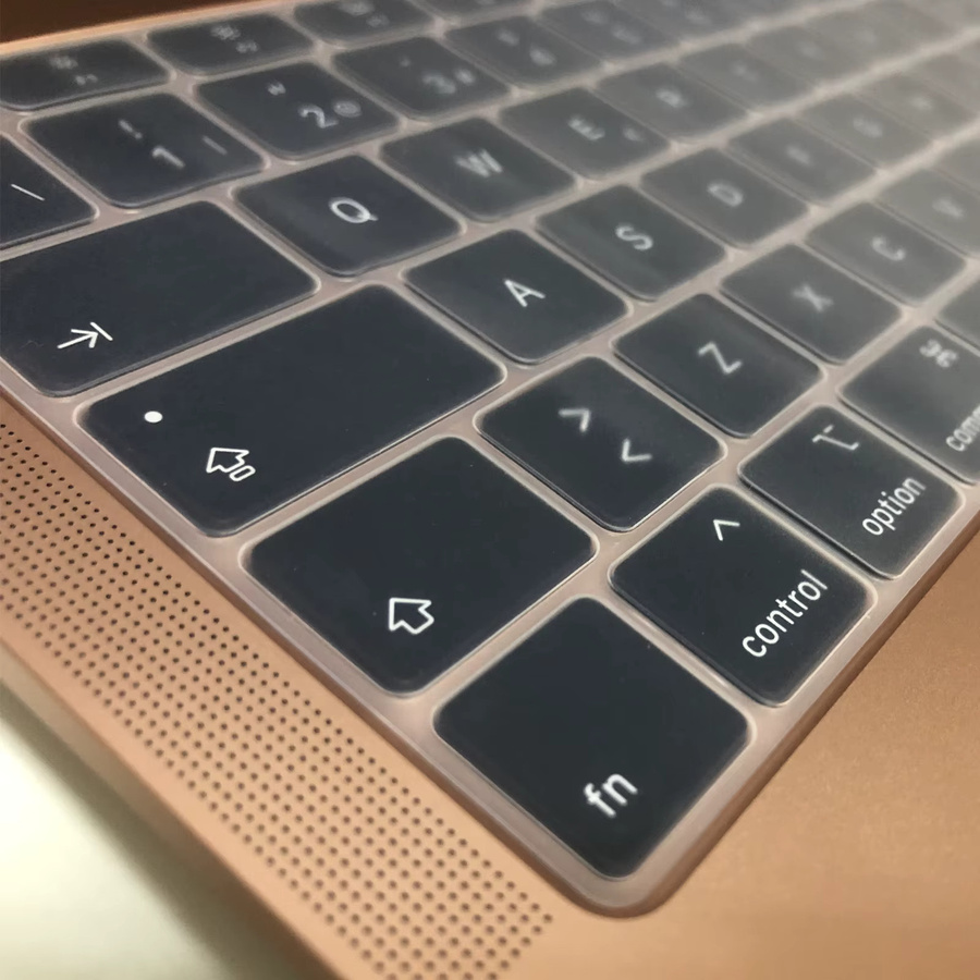 Tastaturabdeckung für MacBook Pro 14 Zoll M5 2025 aus TPU/Silikon in Transparent, passend für US- und EU-Layouts - Bild 3